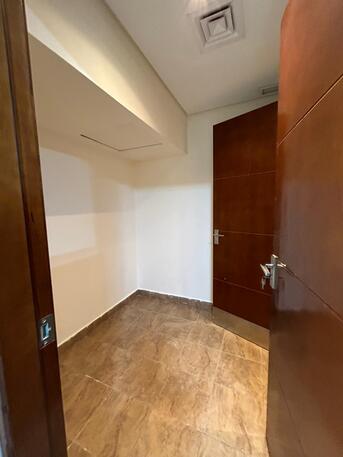 Salmiya, Apartments/Houses, KWD 850/month,  3 BR,  160 Sq. Meter,  Apartment With Sea View, Large Hall, Fully Equipped Kitchen For Rent In Salmiya