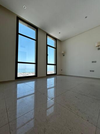 Salmiya, Apartments/Houses, KWD 850/month,  3 BR,  160 Sq. Meter,  Apartment With Sea View, Large Hall, Fully Equipped Kitchen For Rent In Salmiya