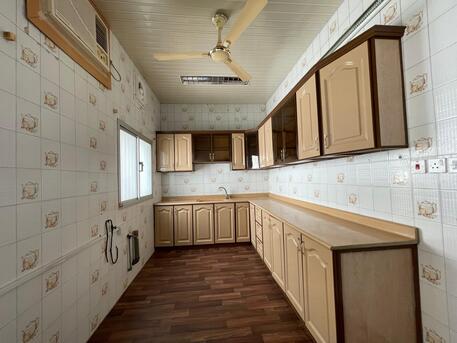Manama, Apartments, Flats, Houses & Villas, BHD 310/month,  5 BR,  Spacious Apartment For Rent In Um Al Hassam