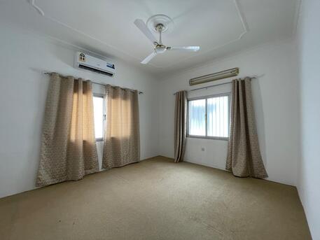 Manama, Apartments, Flats, Houses & Villas, BHD 310/month,  5 BR,  Spacious Apartment For Rent In Um Al Hassam