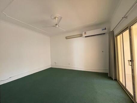 Manama, Apartments, Flats, Houses & Villas, BHD 310/month,  5 BR,  Spacious Apartment For Rent In Um Al Hassam
