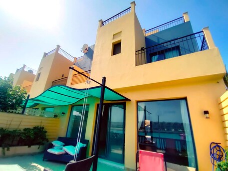 Amwaj Islands, Villas, BHD 800,  Furnished,  260 Sq. Meter,  Beautiful Sea Front Villa For Rent In Amwaj Floating Island BD 800/-