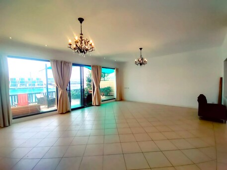 Amwaj Islands, Villas, BHD 800,  Furnished,  260 Sq. Meter,  Beautiful Sea Front Villa For Rent In Amwaj Floating Island BD 800/-
