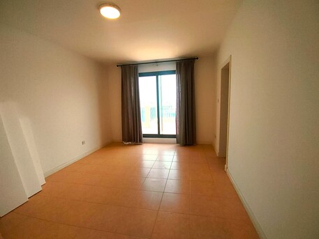 Amwaj Islands, Villas, BHD 800,  Furnished,  260 Sq. Meter,  Beautiful Sea Front Villa For Rent In Amwaj Floating Island BD 800/-