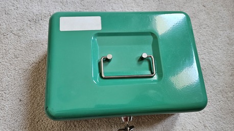 Riyadh, Jewelry, SAR 50,  Metal Cash Box