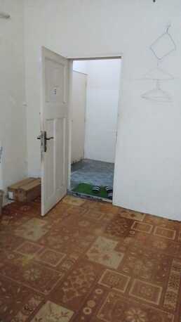 Gudaibiya, Bedspace Available, BHD 40/month,  Available For MALE In A BIG ROOMS Bed Space With EWA