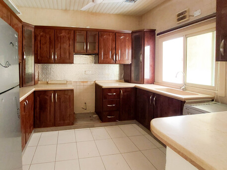 Manama, Apartments/Houses, BHD 240/month,  3 BR,  For Rent, A Semi-furnished Residential Apartment In The Al-Maqsha Area Near The Country Co