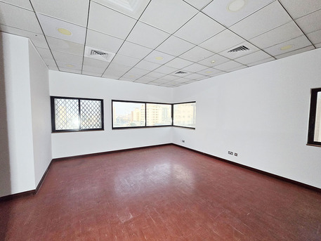 Hoora, Offices, BHD 300,  100 Sq. Meter,  Office For Rent Exhibition Road Hoora