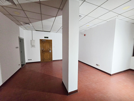 Hoora, Offices, BHD 300,  100 Sq. Meter,  Office For Rent Exhibition Road Hoora