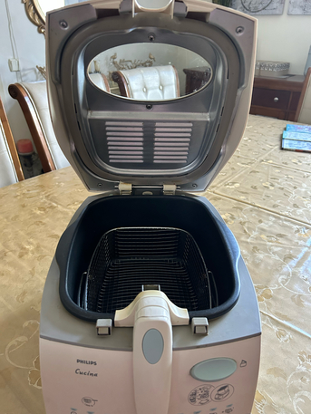 Riyadh, Appliances, SAR 11,  Philips  Deep Fryer As Good As New