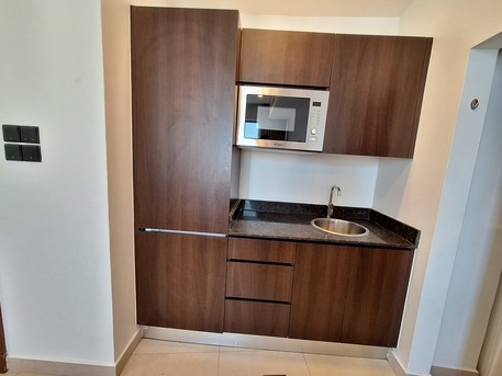 Juffair, Apartments, Flats, Houses & Villas, BHD 220/month,  Furnished,  Studio,  Stunning | Modern Interior | Family Building | Internet | In New Juffair