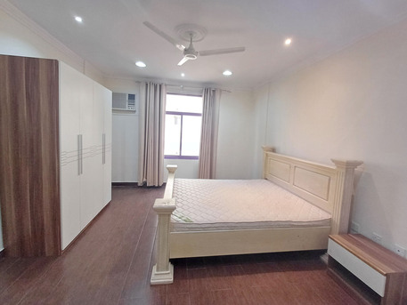 Juffair, Apartments, Flats, Houses & Villas, BHD 300/month,  Furnished,  2 BR,  Spacious