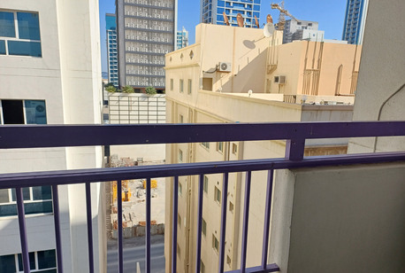 Juffair, Apartments, Flats, Houses & Villas, BHD 300/month,  Furnished,  2 BR,  Spacious