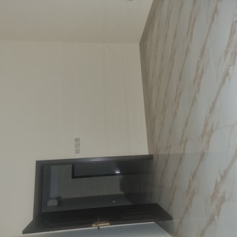 Salmaniya, Apartments/Houses, BHD 200/month,  2 BR,  @2BATHROOM  Hall Kitchen Without Electricity Car Parking