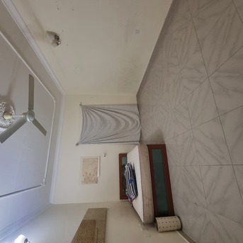 Salmaniya, Apartments/Houses, BHD 240/month,  3 BR,  ?3BATHROOM  Hall Kitchen Without Electricity Car Parking