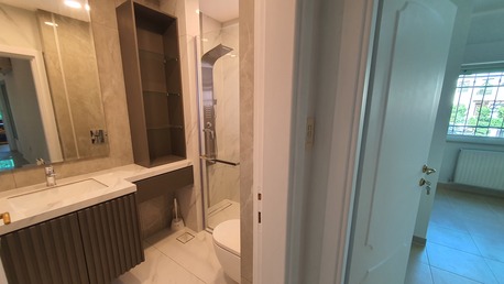 Amman, Apartments/Houses, JOD 17000/year,  3 BR,  Ground Semi Furnished 3B Apart With Garden In Der Ghbar 00962777688956