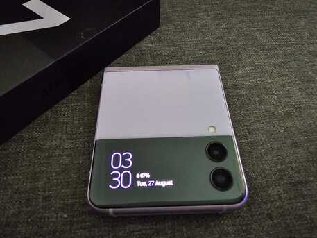 Al Sulaymaniyyah, Mobile Phones, SAR 1000,  Samsung Galaxy Z Flip3 (5G) 256GB Lavender