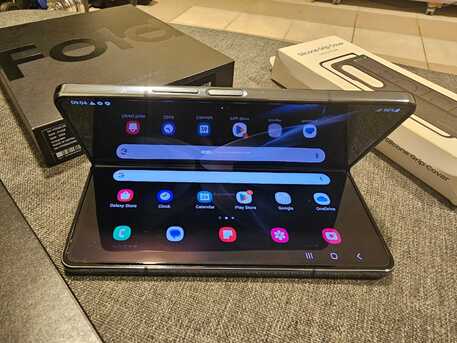 Al Sulaymaniyyah, Mobile Phones, SAR 2200,  Samsung Galaxy Z Fold4 (512GB) Graygreen