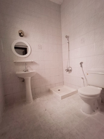 Manama, Apartments/Houses, BHD 160/month,  2 BR,  Un Furnished Spacious 2 Bedrooms Family Flat Without Electricity @160/BD In Manama