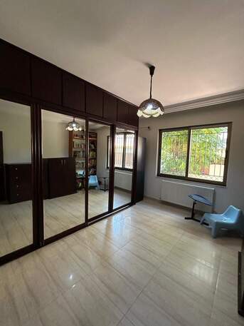 Amman, Apartments/Houses, JOD 20000/year,  Furnished,  4 BR,  Ground Fully Furinshed 4B Apartment With Garden In 5 Circle 00962777688956