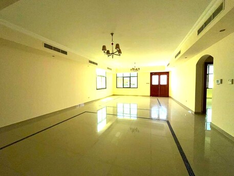 Sanad, Villas, BHD 650,  300 Sq. Meter,  Semi Furnished 4 BHK Villa For Rent In Jurdab BD.650/-