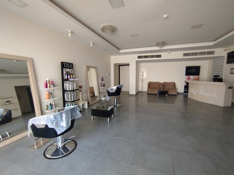 Manama, Offices, BHD 800,  3Bhk Commercial  Office  Flat For Rent Butey Salon In -(((Zing)))