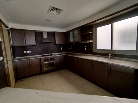 Manama, Offices, BHD 550,  3Bhk Commercial  Office  Flat For Rent  In -(((Zing)))