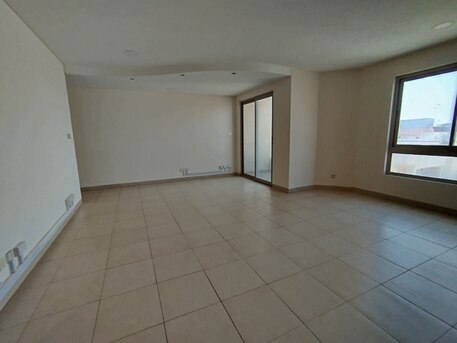 Manama, Offices, BHD 550,  3Bhk Commercial  Office  Flat For Rent  In -(((Zing)))