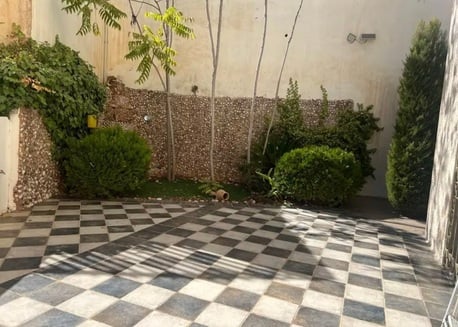 Amman, Apartments/Houses, JOD 13000/year,  4 BR,  Ground Semi Furnished 4B With Big Garden In Der Ghbar 00962777688956