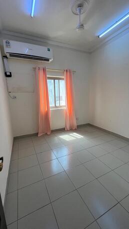 Gudaibiya, Apartments/Houses, BHD 200/month,  2 BR,  1,Bath,Ewa,balcony,semi Furnished Flat N Gudaibiya @ All Inclusive-33112437