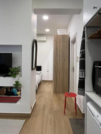 Amman, Apartments/Houses, JOD 4800/year,  Furnished,  1 BR,  Ground Fully Furinshed One Bedroom Apartment With Garden In Jabal Webdeh 00962777688956