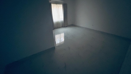 Zinj, Apartments/Houses, BHD 500/month,  3 BR,  SPACIOUS SEMI FURNISHED 3 BHK APARTMENT FOR RENT IN ZINJ  -: SUBEER*38185065