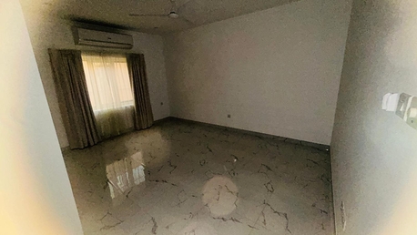Zinj, Apartments/Houses, BHD 500/month,  3 BR,  SPACIOUS SEMI FURNISHED 3 BHK APARTMENT FOR RENT IN ZINJ