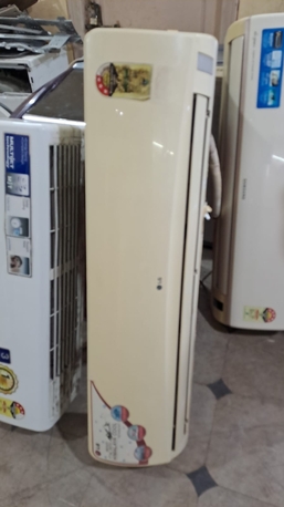 Olaya, Air Conditioning, Assalamu Alaikum Technician From India Hyderabad We Provide Door Service All Over Riyadh F