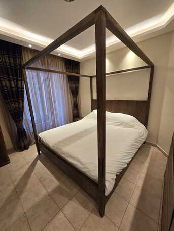 Amman, Apartments/Houses, JOD 14000/year,  Furnished,  3 BR,  Ground Fully Furinshed 3B Apartment With Big Garden In 4 Circle 00962777688956