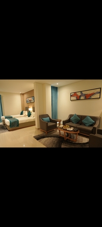 Manama, Holiday/Vacation Rentals, BHD 20/day,  Studio,  33 Sq. Meter,  4 Star Luxury Hotel - 20 BHD  - Deluxe Room - Daily Or Weekly