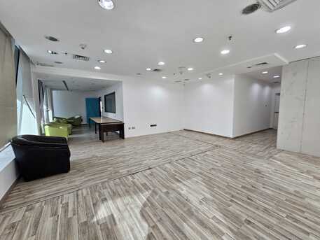 Kuwait City, Offices, KWD 2300,  317 Sq. Meter,  Commercial Floor In Sharq  Area: 317 Square Meters, Second Floor, 5 Civil Numbers