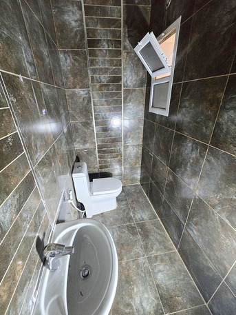 Al Seef, Offices, BHD 300,  100 Sq. Meter,  2BHK Office With 3 Bathroom & AC In Good Location In Seef