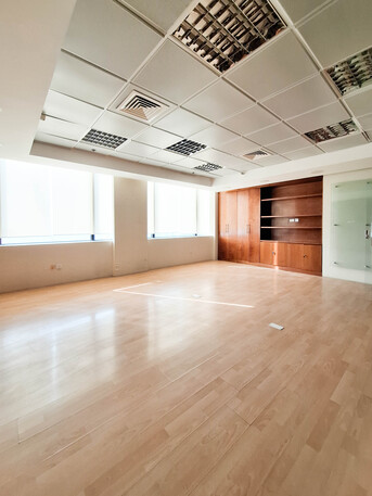 Manama, Offices, BHD 965,  292 Sq. Meter,  For Rent Commercial Offices With Central Air Conditioning In The Diplomatic Area