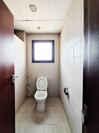 Manama, Offices, BHD 693,  210 Sq. Meter,  For Rent Commercial Offices With Central Air Conditioning In The Diplomatic Area