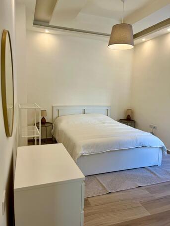 Amman, Apartments/Houses, JOD 16000/year,  Furnished,  3 BR,  Brandnew Fully Furnished 3B Apart With Baconly In Jabal Webdeh 00962777688956