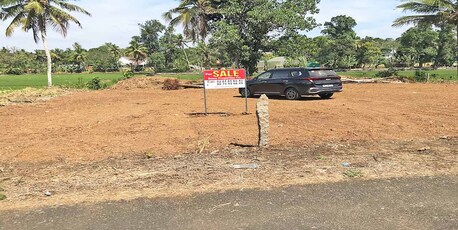 Manama, Real Estate For Sale, 3 BR,  1800 Sq. Feet,  HOUSE SALE Thiruvalla Poovathur. Low Price Rs 53 Lakhs. വീട്  വില്പനയ്ക്ക്. Sam 39044943