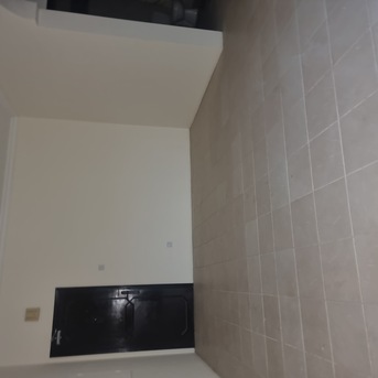 Adliya, Apartments/Houses, BHD 220/month,  2 BR,  +ATHROOM Hall Kitchen Without Electricity Balkani