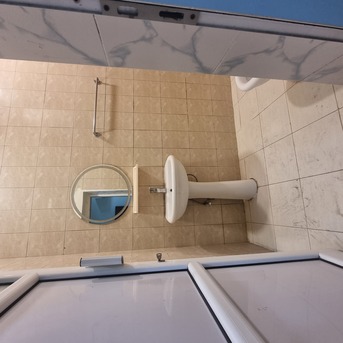 Salmaniya, Apartments/Houses, BHD 200/month,  Studio,  *1BATHROOM  Kitchen With Electricity  Fully Furnished Car Parking