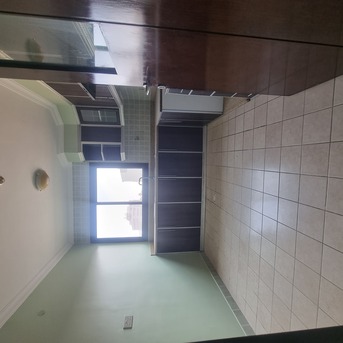 Adliya, Apartments/Houses, BHD 200/month,  3 BR,  @2BATHROOM Hall Kitchen Without Electricity Car Parking