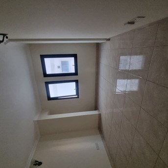 Adliya, Apartments/Houses, BHD 200/month,  3 BR,  @2BATHROOM Hall Kitchen Without Electricity Car Parking