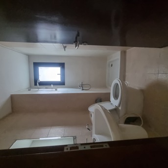 Adliya, Apartments/Houses, BHD 200/month,  3 BR,  @2BATHROOM Hall Kitchen Without Electricity Car Parking