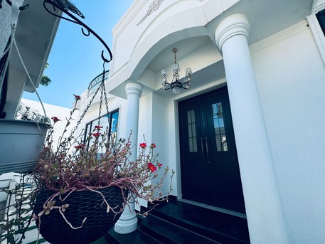 Saar, Villas, BHD 900,  Furnished,  For Rent A Luxury  Fully-furnished Villa In Saar Area Inclusive EWA