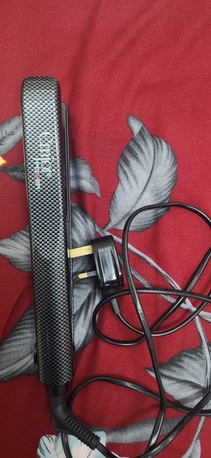 Al Malaz, Electronics, SAR 100,  Hair Curler Avalaon Brand And Straightner Emjoi Brand In A Very Low Price