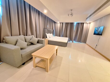 Juffair, Apartments, Flats, Houses & Villas, BHD 280/month,  Furnished,  Studio,  Unlimited Ewa | Monthly Or Yearly Basis | Modern Interior | Spacious | Wifi & Hk